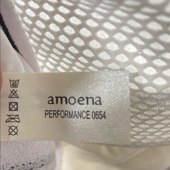 Amoena Women's Performance Light Support - Picture 7 of 8
